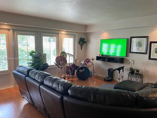 Real estate property located at 7716 102nd Pl, Miami-dade, Sunset Park Lake Villas S, Miami, FL