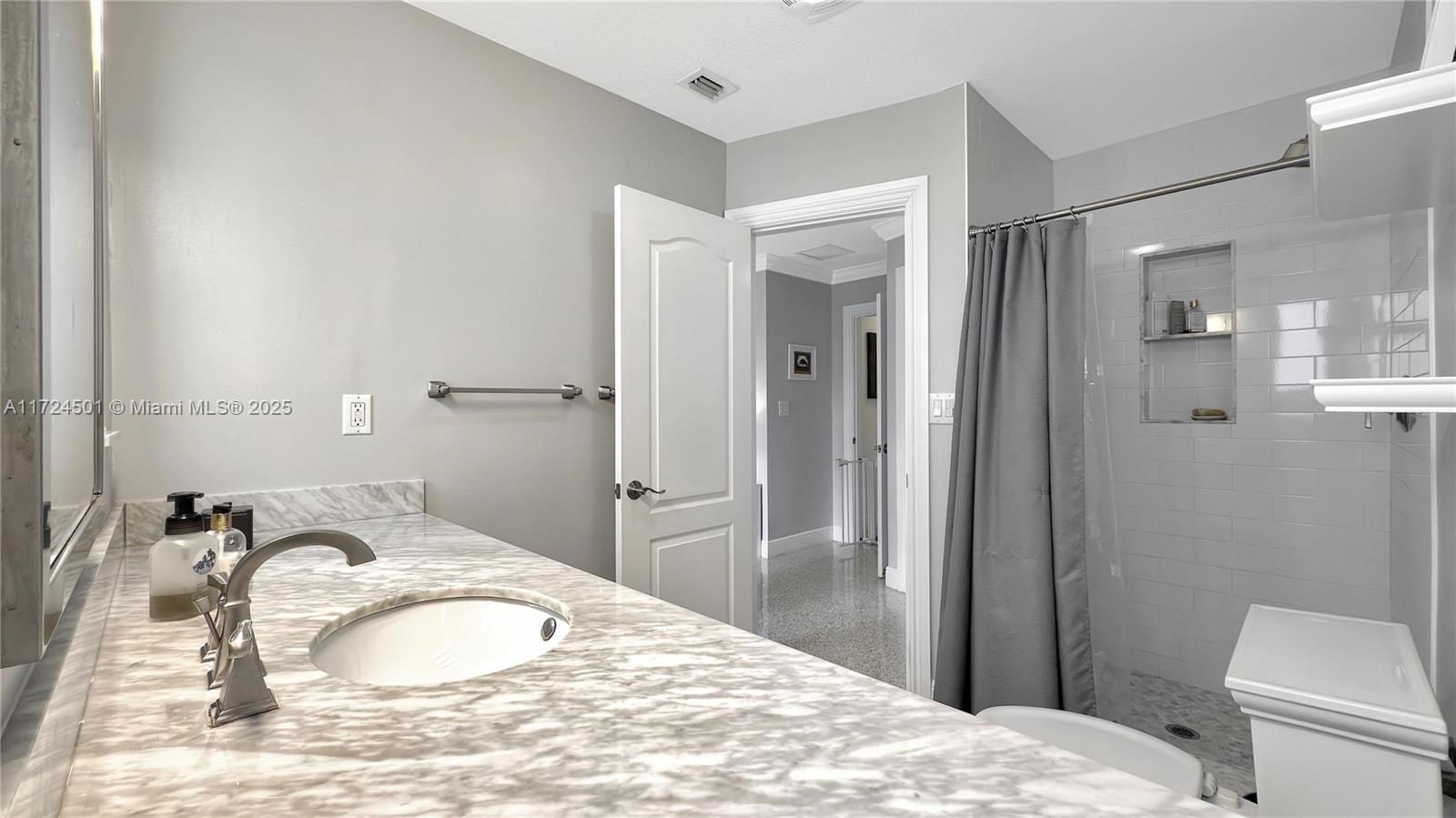 Real estate property located at 10535 96th Ter, Miami-dade, Kendale Sec 2, Miami, FL