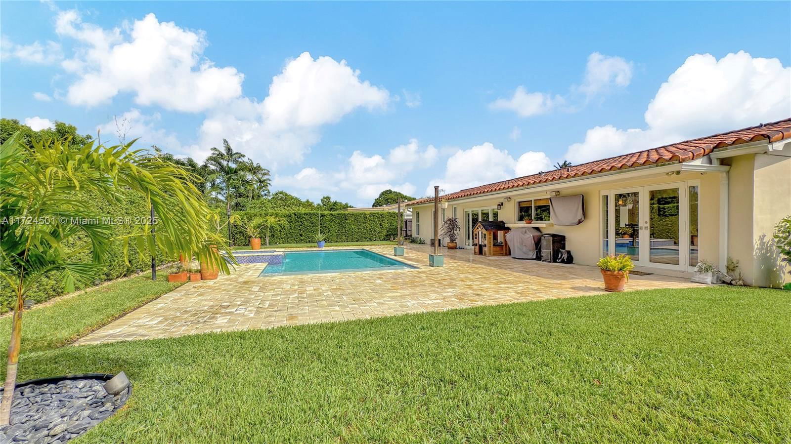 Real estate property located at 10535 96th Ter, Miami-dade, Kendale Sec 2, Miami, FL