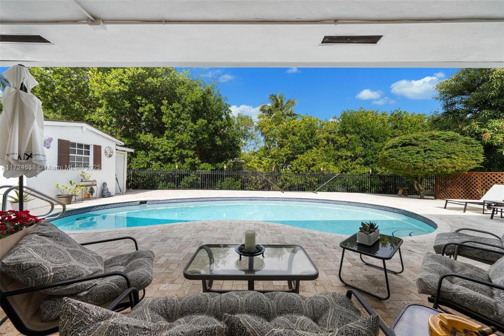 Real estate property located at 2325 191st St, Miami-dade, Enchanted Lake Sec 4, Miami, FL