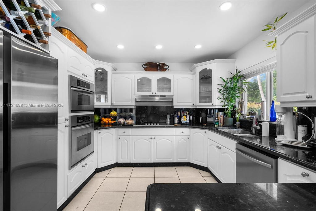Real estate property located at 2325 191st St, Miami-dade, Enchanted Lake Sec 4, Miami, FL