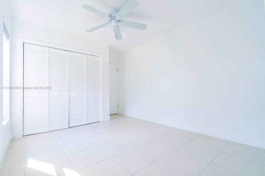 Real estate property located at 2325 191st St, Miami-dade, Enchanted Lake Sec 4, Miami, FL