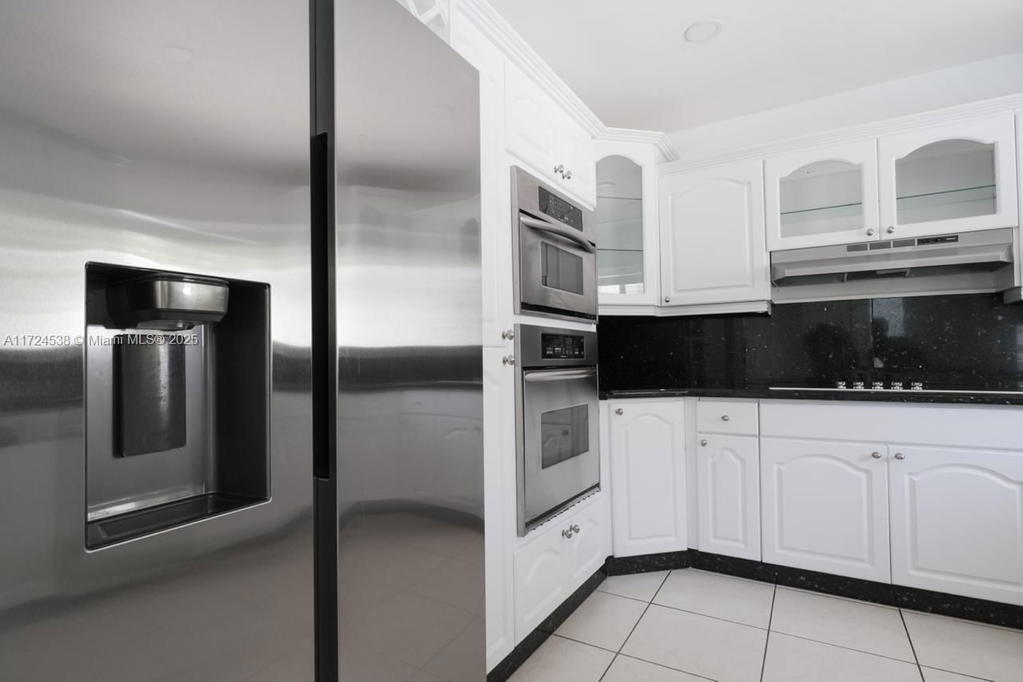 Real estate property located at 2325 191st St, Miami-dade, Enchanted Lake Sec 4, Miami, FL