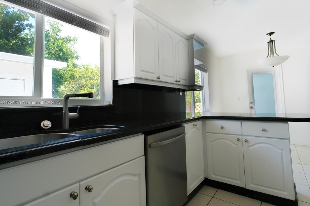 Real estate property located at 2325 191st St, Miami-dade, Enchanted Lake Sec 4, Miami, FL