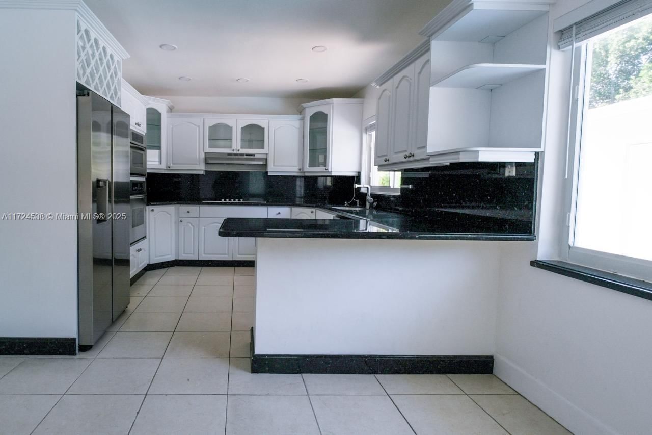 Real estate property located at 2325 191st St, Miami-dade, Enchanted Lake Sec 4, Miami, FL