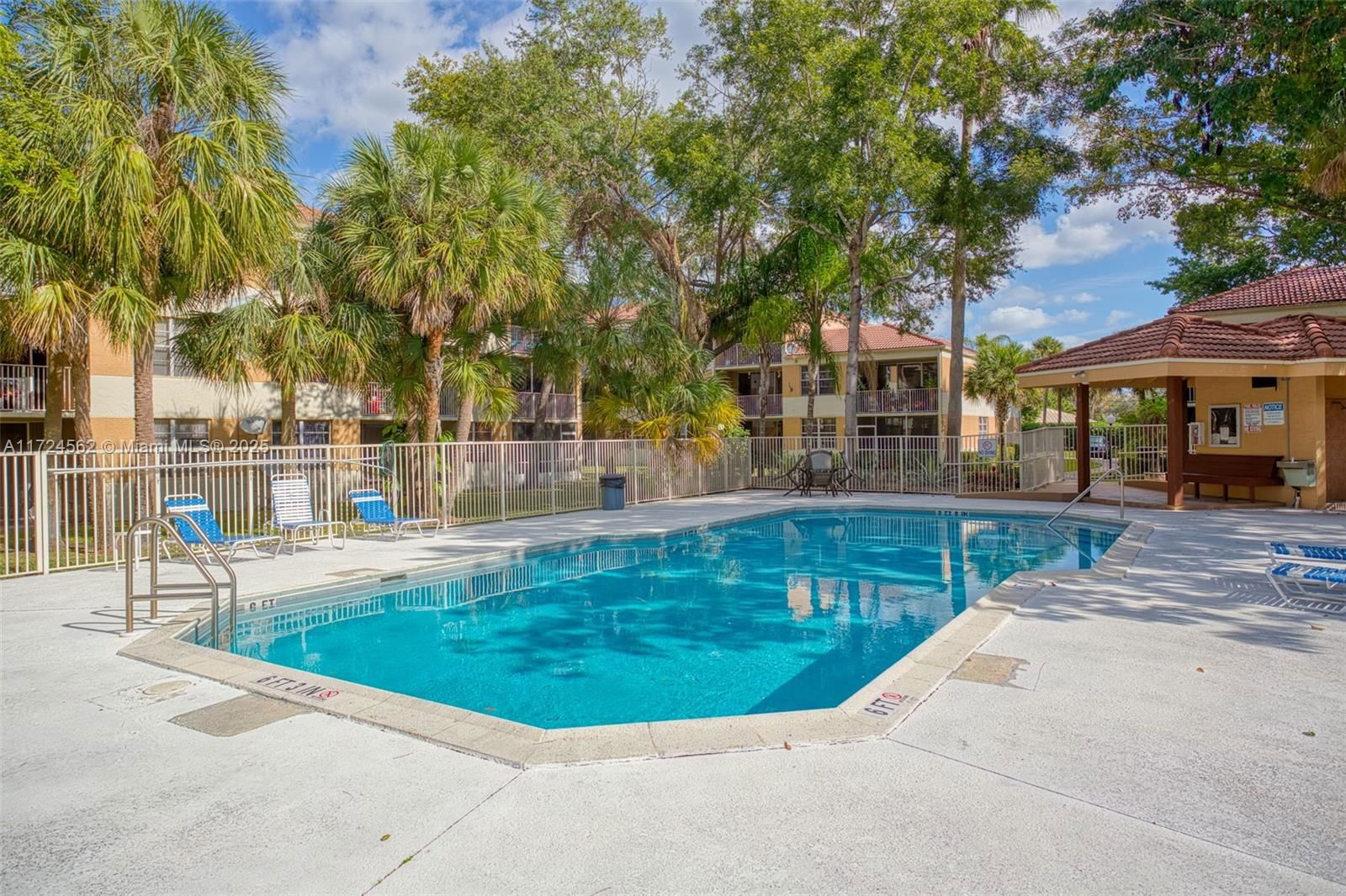 Real estate property located at 8330 24th St #8330, Broward, Coral Springs Estate Town, Coral Springs, FL