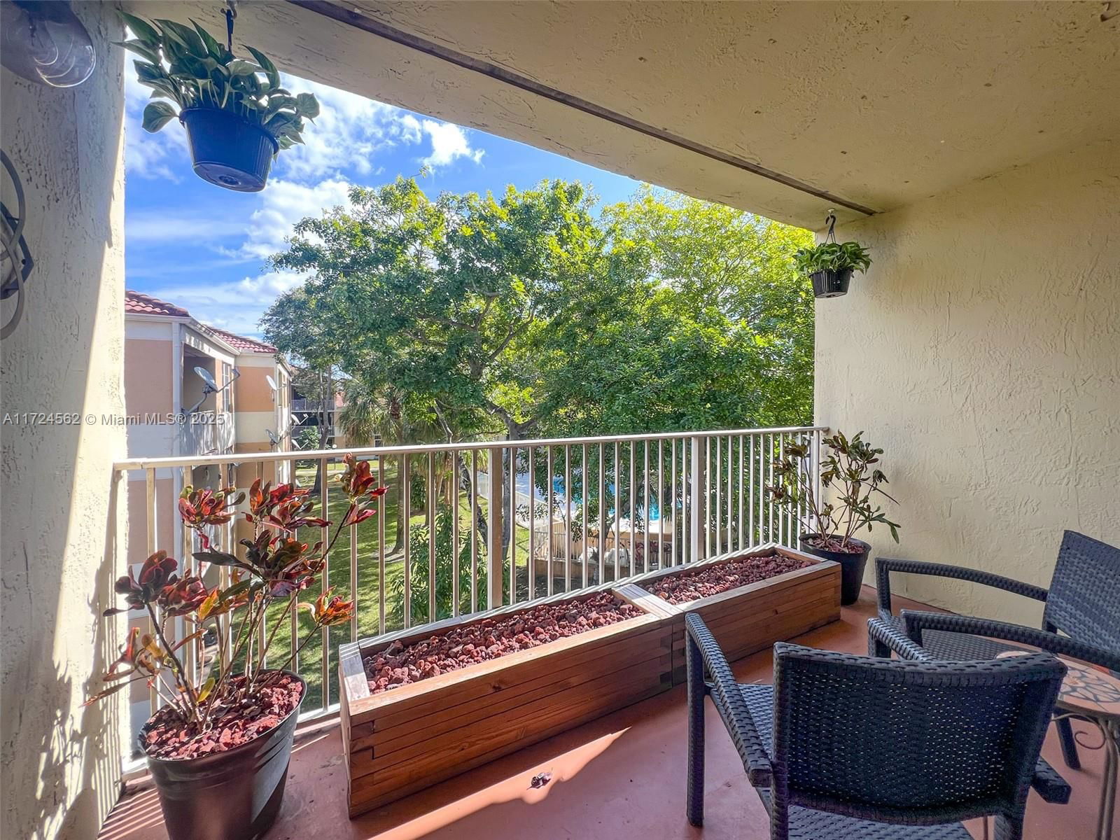 Real estate property located at 8330 24th St #8330, Broward, Coral Springs Estate Town, Coral Springs, FL