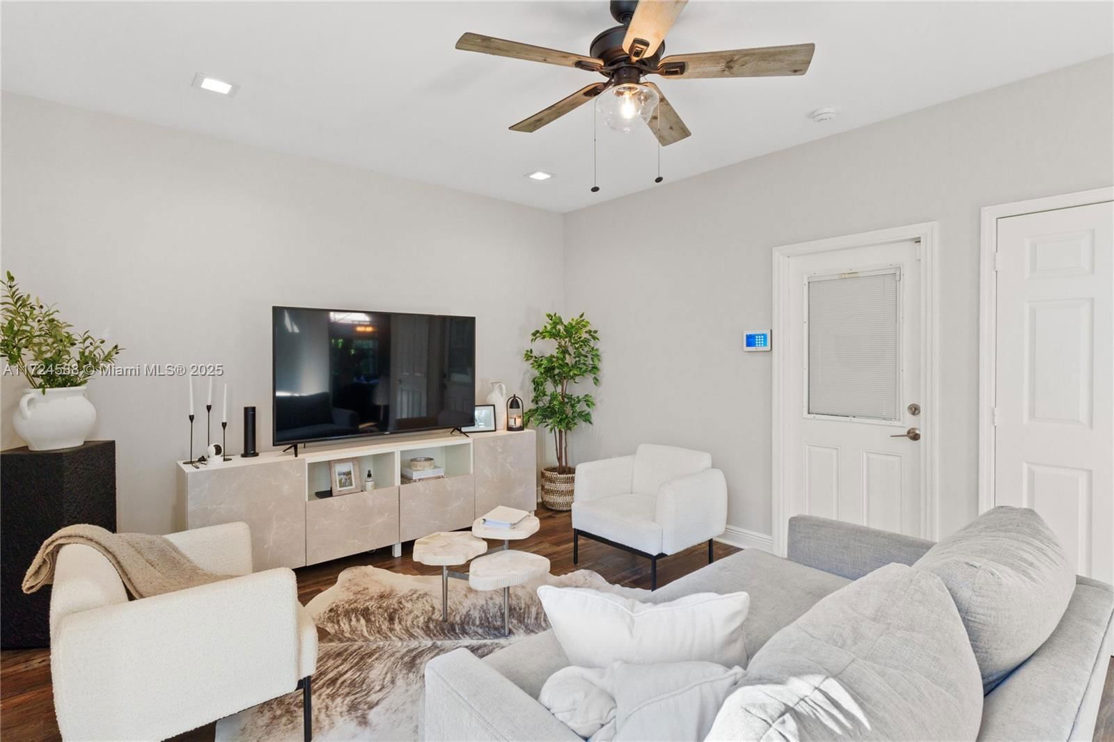 Real estate property located at 8702 5th Pl, Broward, Ramblewood South, Coral Springs, FL