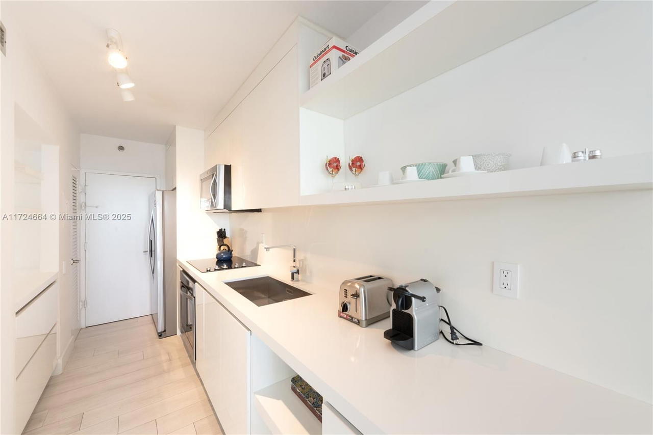 Real estate property located at 100 Lincoln Rd #619, Miami-dade, The Decoplage Condo, Miami Beach, FL
