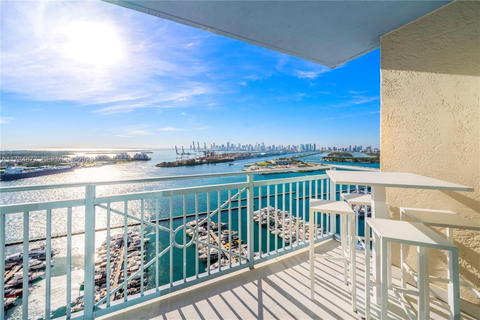 Real estate property located at 90 Alton Rd #3010, Miami-dade, Yacht Club At Portofino C, Miami Beach, FL