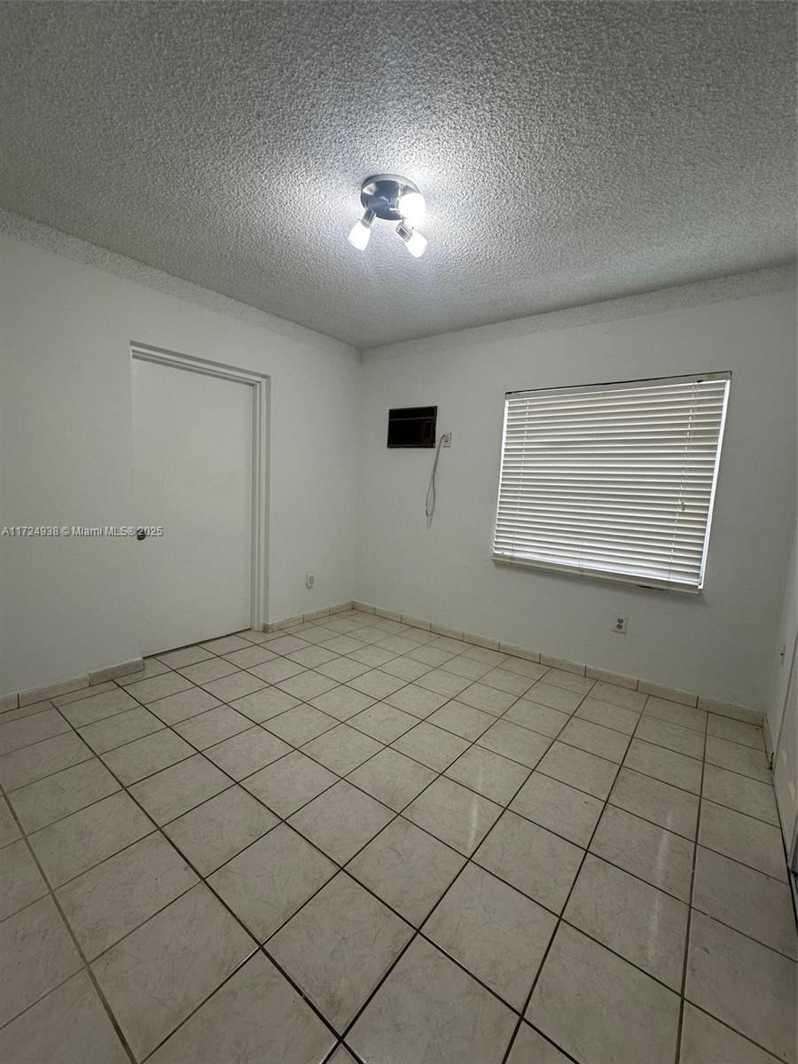 Real estate property located at 101 41st St, Miami-dade, Bradley Manor 1st Addn, Hialeah, FL