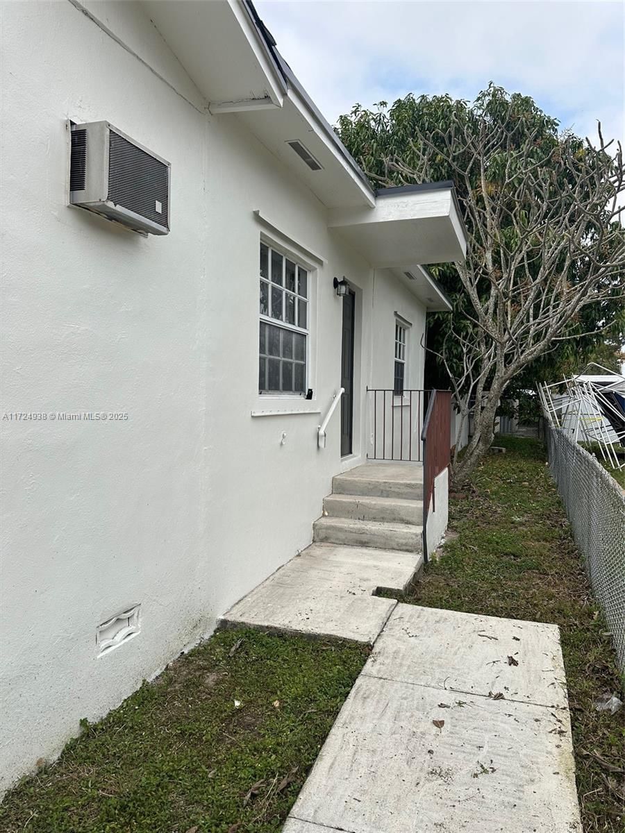 Real estate property located at 101 41st St, Miami-dade, Bradley Manor 1st Addn, Hialeah, FL