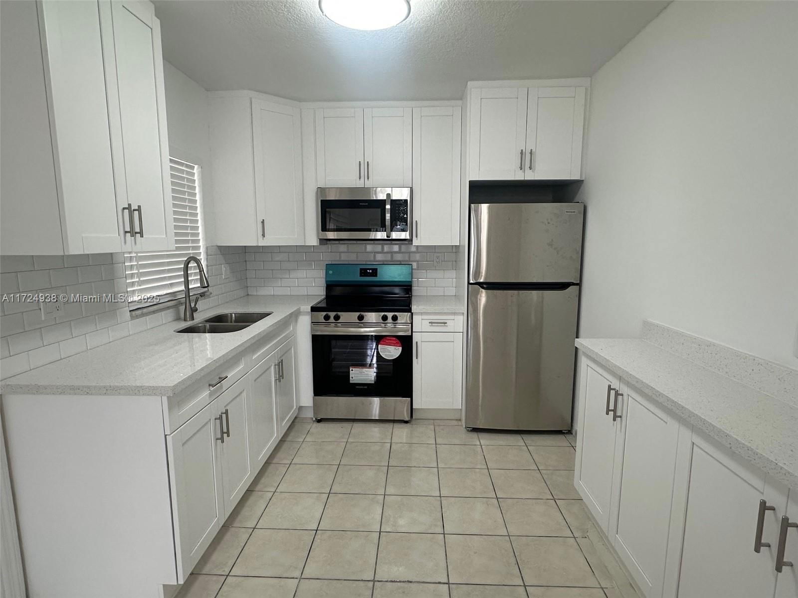 Real estate property located at 101 41st St, Miami-dade, Bradley Manor 1st Addn, Hialeah, FL