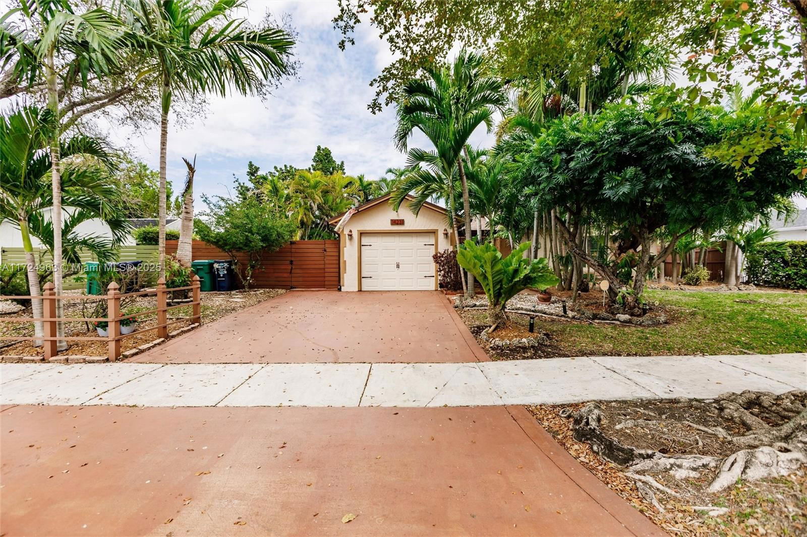 Real estate property located at 14231 155th St, Miami-dade, R J Katz Sub, Miami, FL