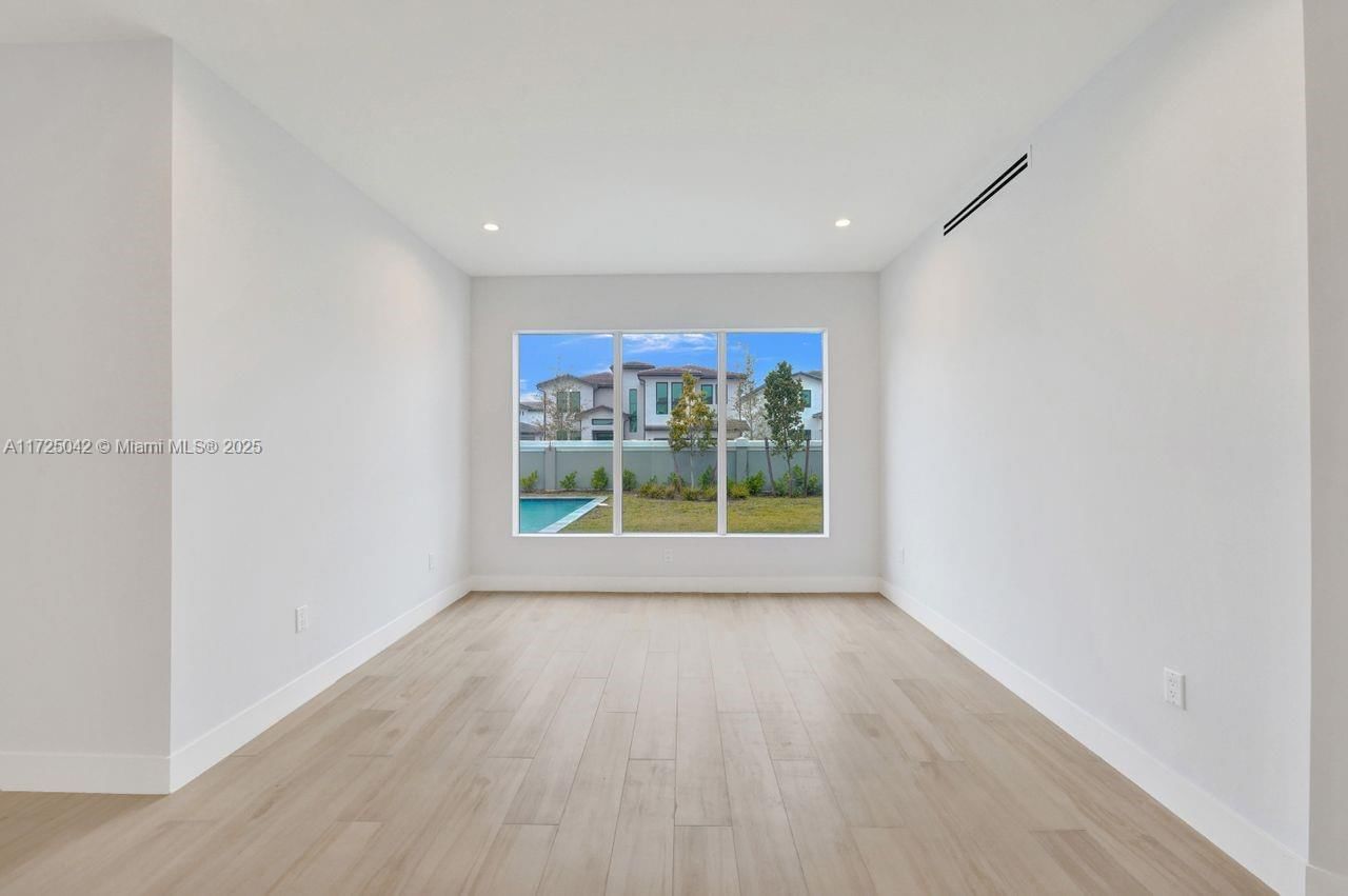 Real estate property located at 3527 Forest View Cir, Broward, Forest View Estates, Dania Beach, FL