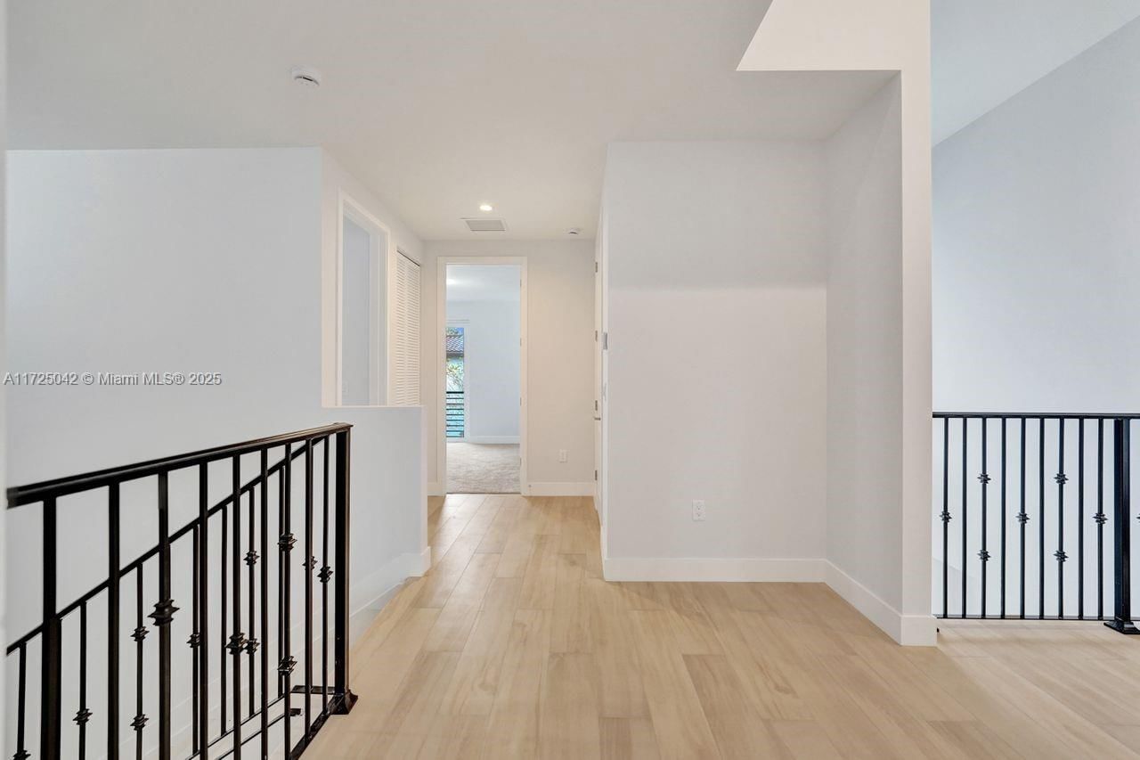 Real estate property located at 3527 Forest View Cir, Broward, Forest View Estates, Dania Beach, FL