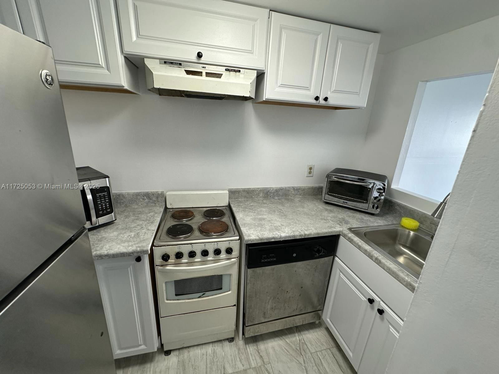 Real estate property located at 7801 4th Ct #509, Miami-dade, Riverview Village Condo, Miami, FL