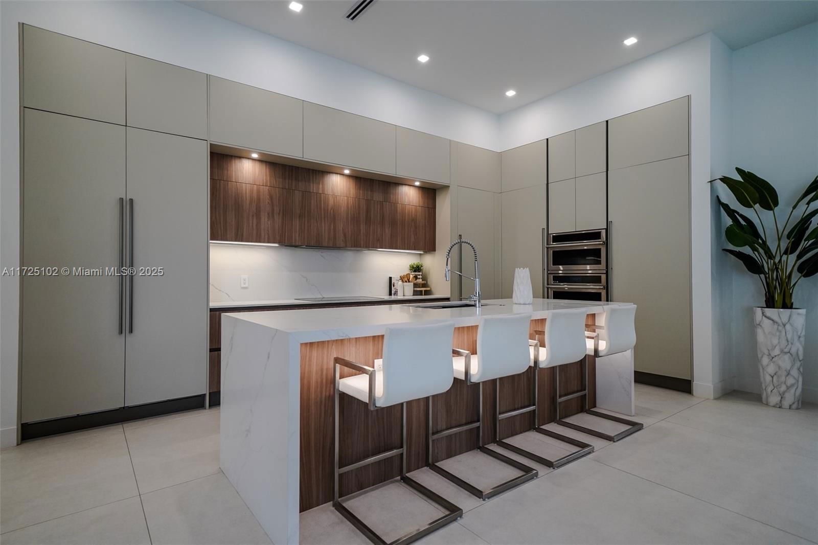 Real estate property located at 8235 184 Street, Miami-dade, Axelaja Estates, Palmetto Bay, FL