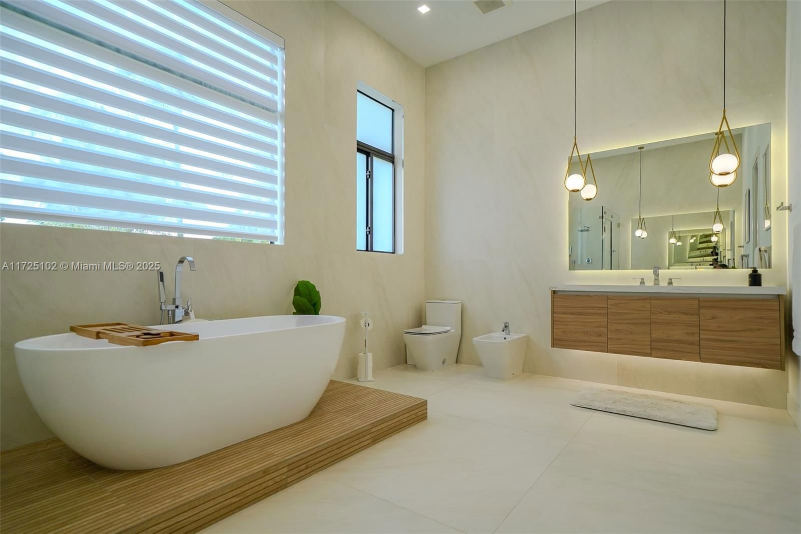 Real estate property located at 8235 184 Street, Miami-dade, Axelaja Estates, Palmetto Bay, FL