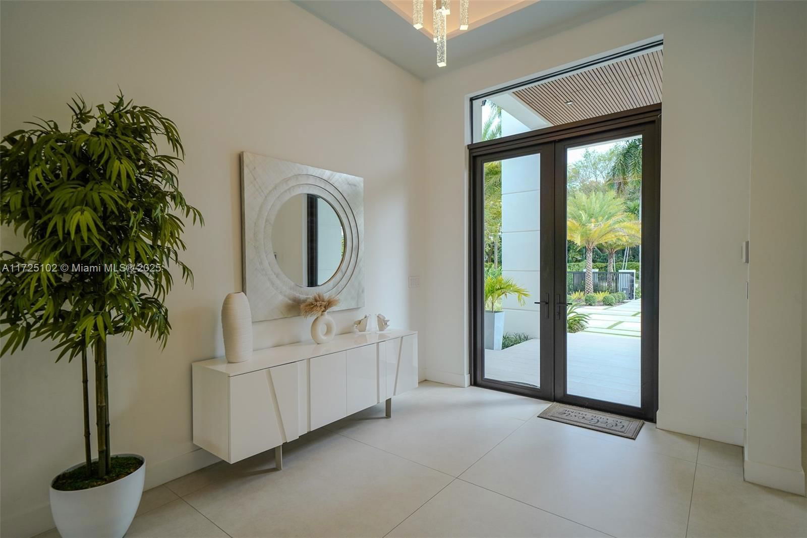 Real estate property located at 8235 184 Street, Miami-dade, Axelaja Estates, Palmetto Bay, FL
