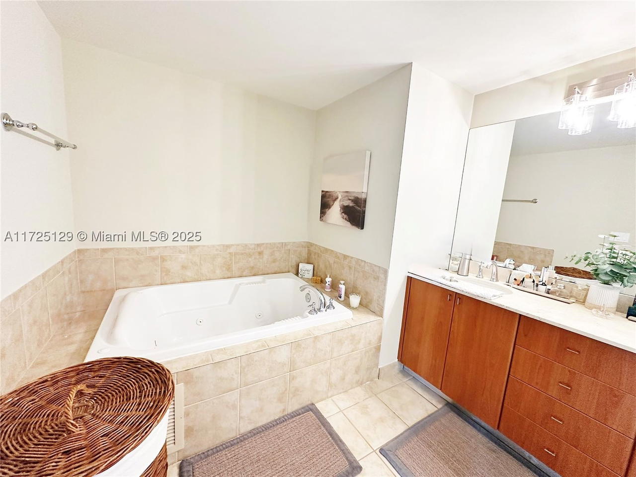 Real estate property located at 888 Douglas Rd #1210, Miami-dade, Puerta De Palmas Condo, Coral Gables, FL