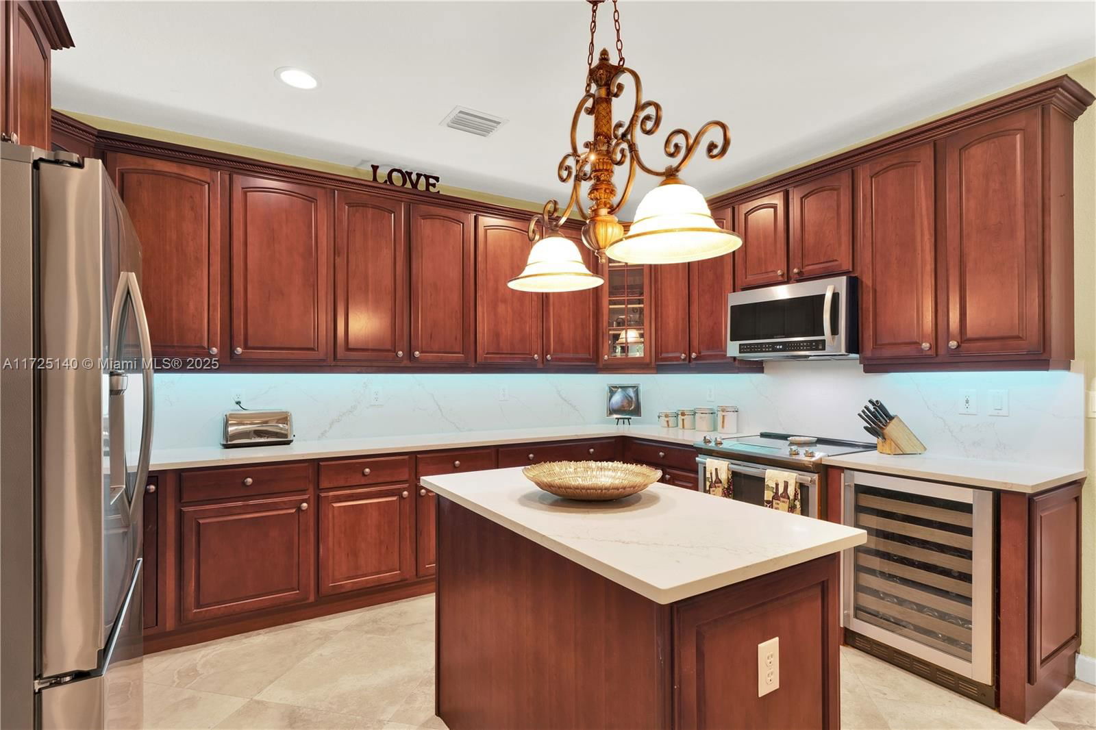 Real estate property located at 7582 191st St, Miami-dade, Cutler Cay, Cutler Bay, FL