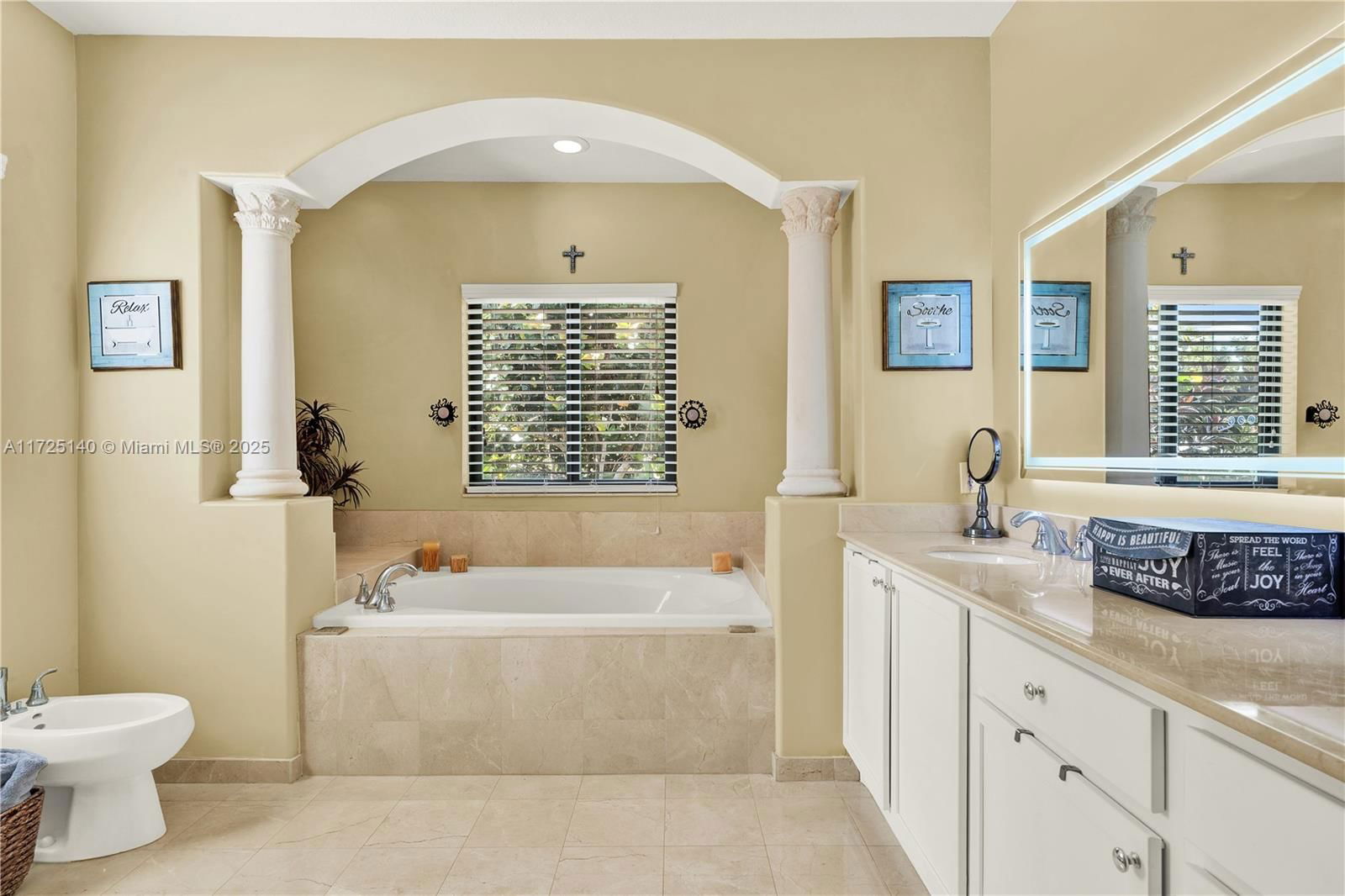 Real estate property located at 7582 191st St, Miami-dade, Cutler Cay, Cutler Bay, FL