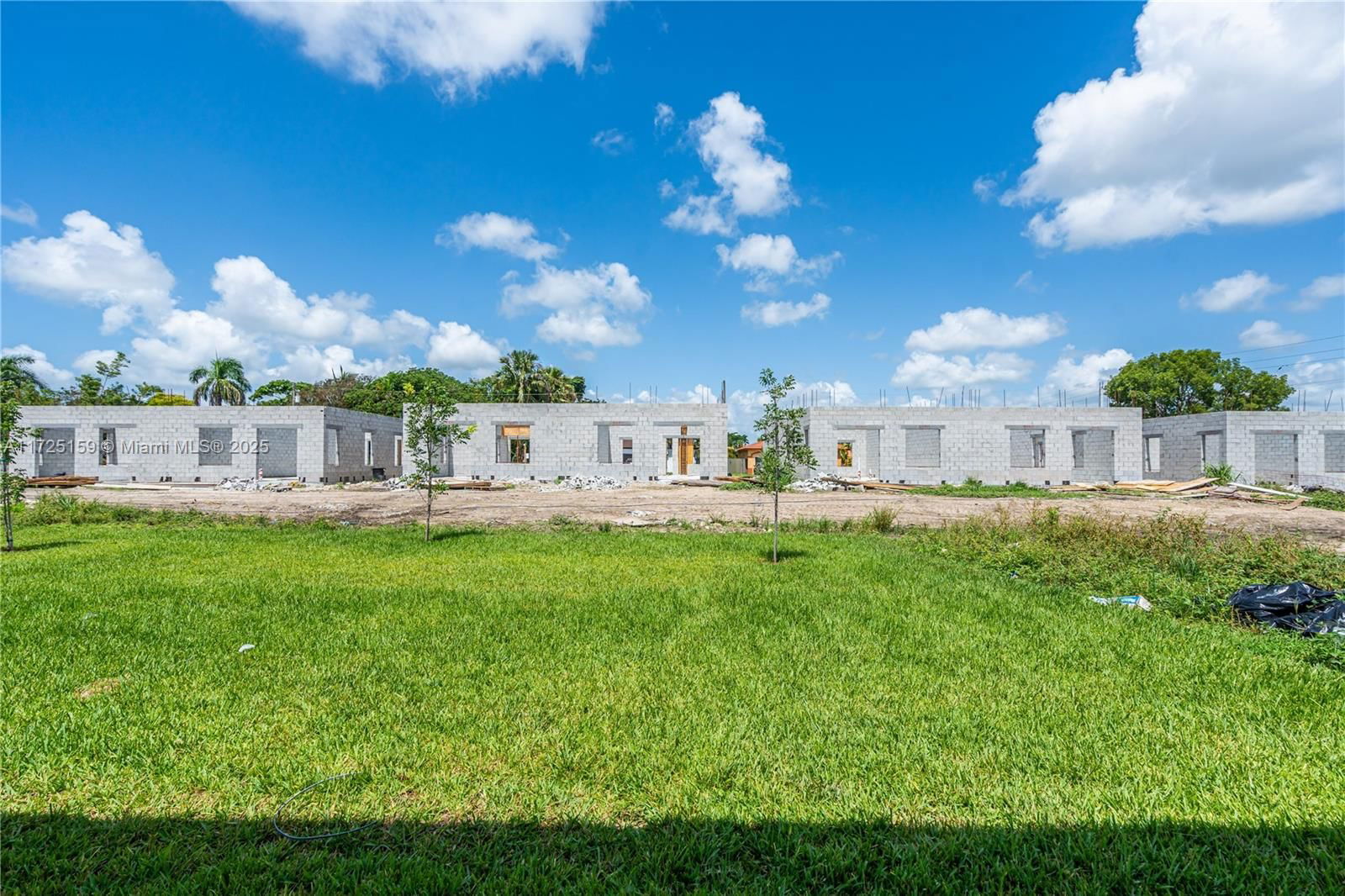 Real estate property located at 22440 124 CT B, Miami-dade, Chloes Estates, Miami, FL