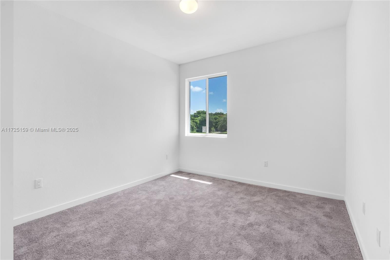 Real estate property located at 22440 124 CT B, Miami-dade, Chloes Estates, Miami, FL