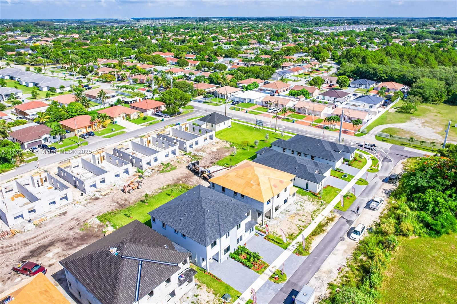 Real estate property located at 22440 124 CT B, Miami-dade, Chloes Estates, Miami, FL