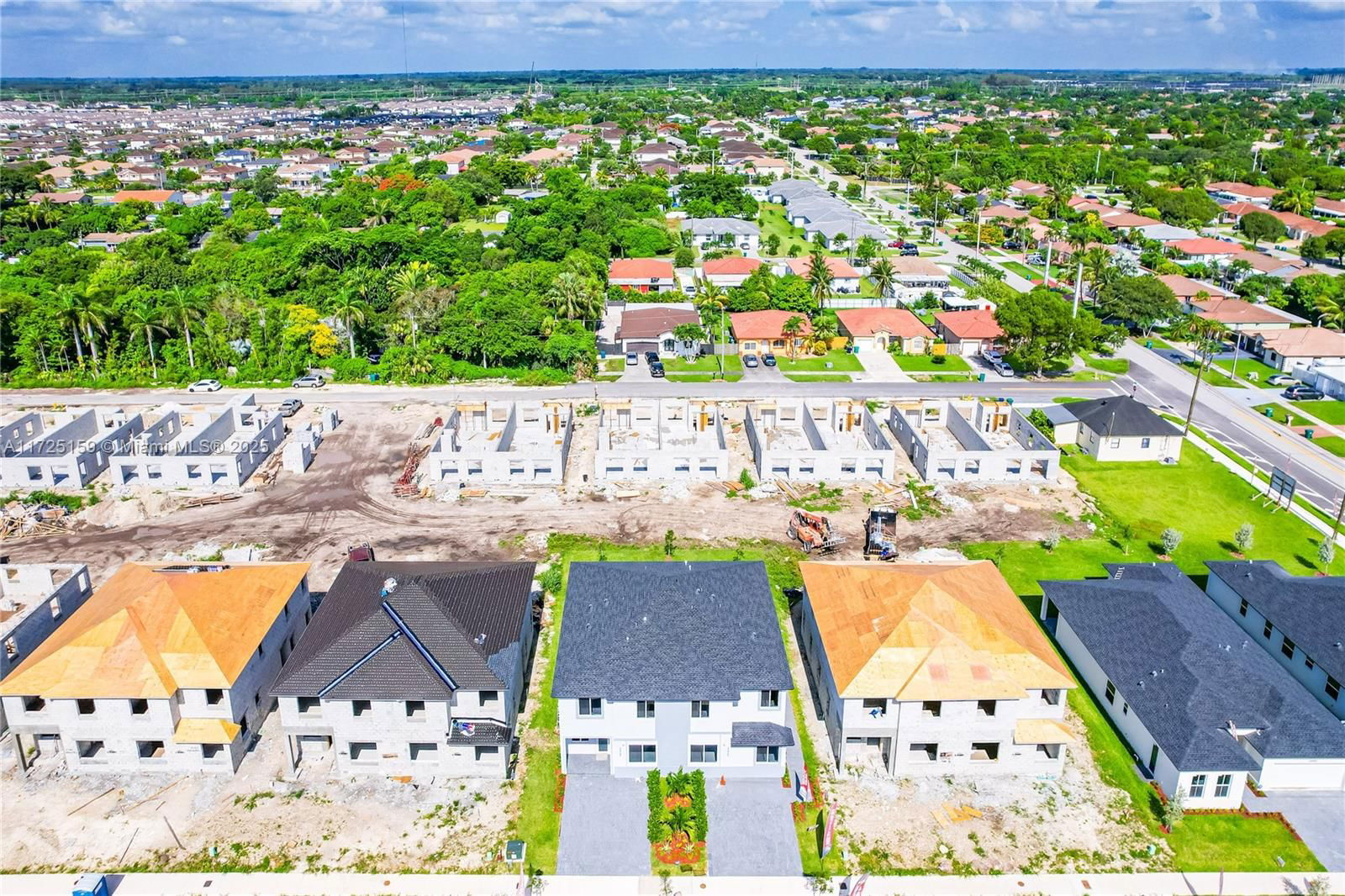 Real estate property located at 22440 124 CT B, Miami-dade, Chloes Estates, Miami, FL