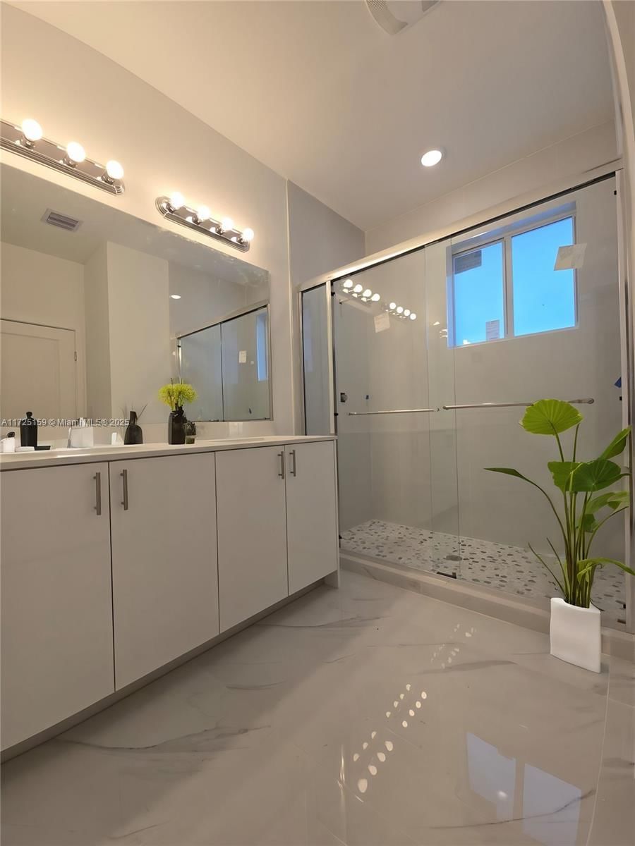 Real estate property located at 22440 124 CT B, Miami-dade, Chloes Estates, Miami, FL