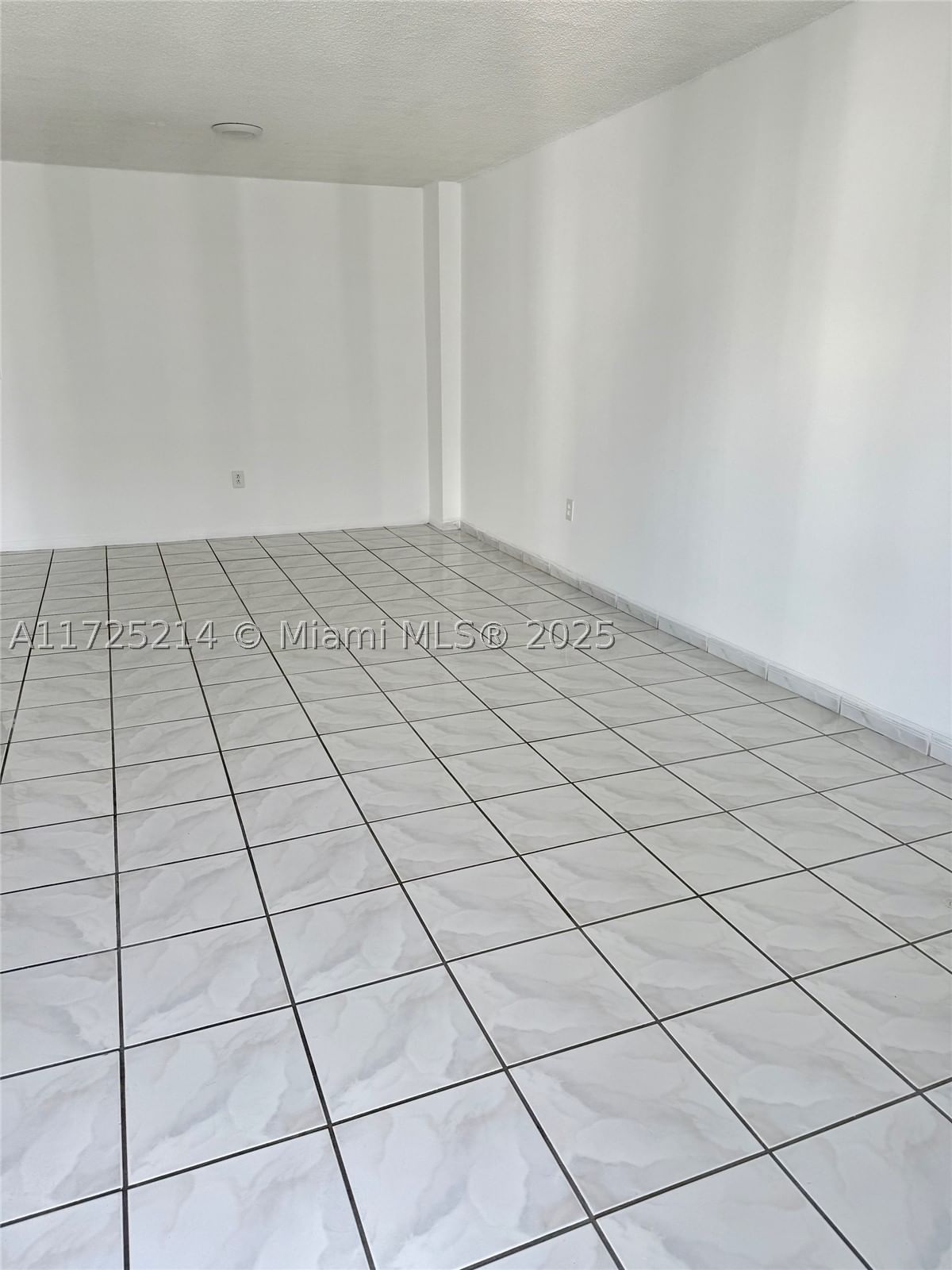 Real estate property located at 5701 Collins Ave #1011, Miami-dade, Arlen Beach Condo, Miami Beach, FL