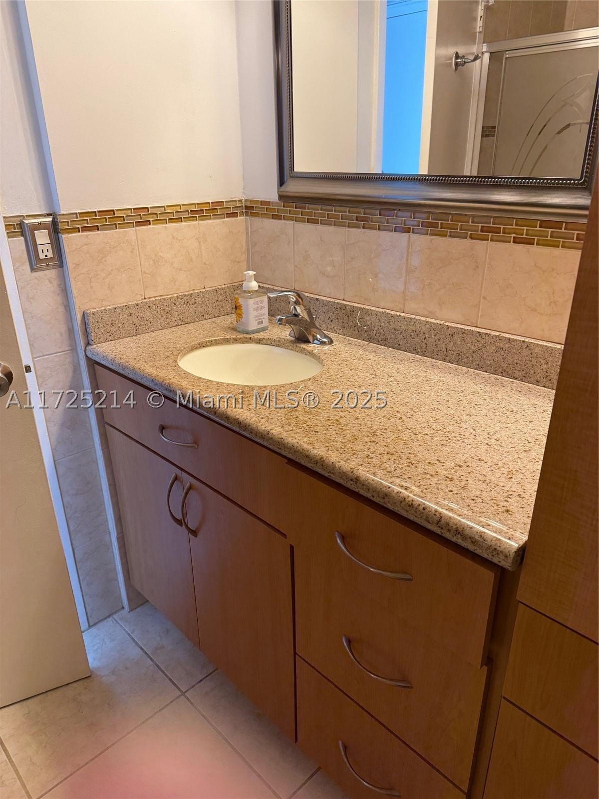 Real estate property located at 5701 Collins Ave #1011, Miami-dade, Arlen Beach Condo, Miami Beach, FL