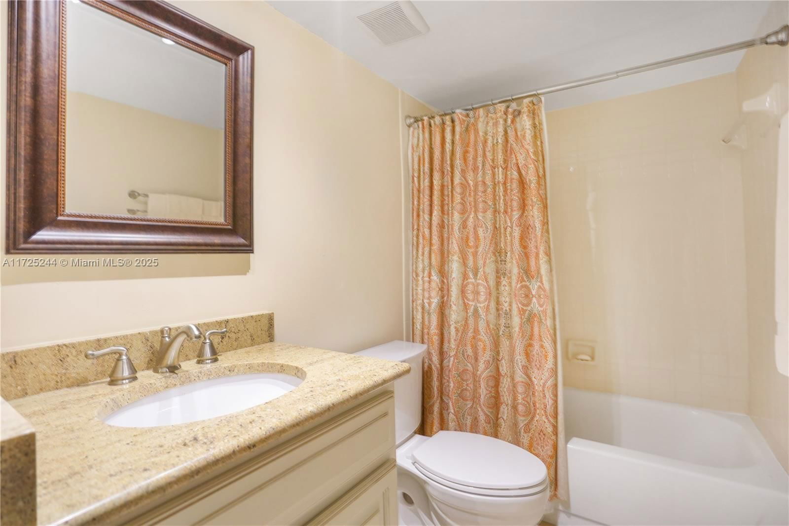 Real estate property located at 600 Executive Center Dr #111, Palm Beach, Lake Place Condo, West Palm Beach, FL