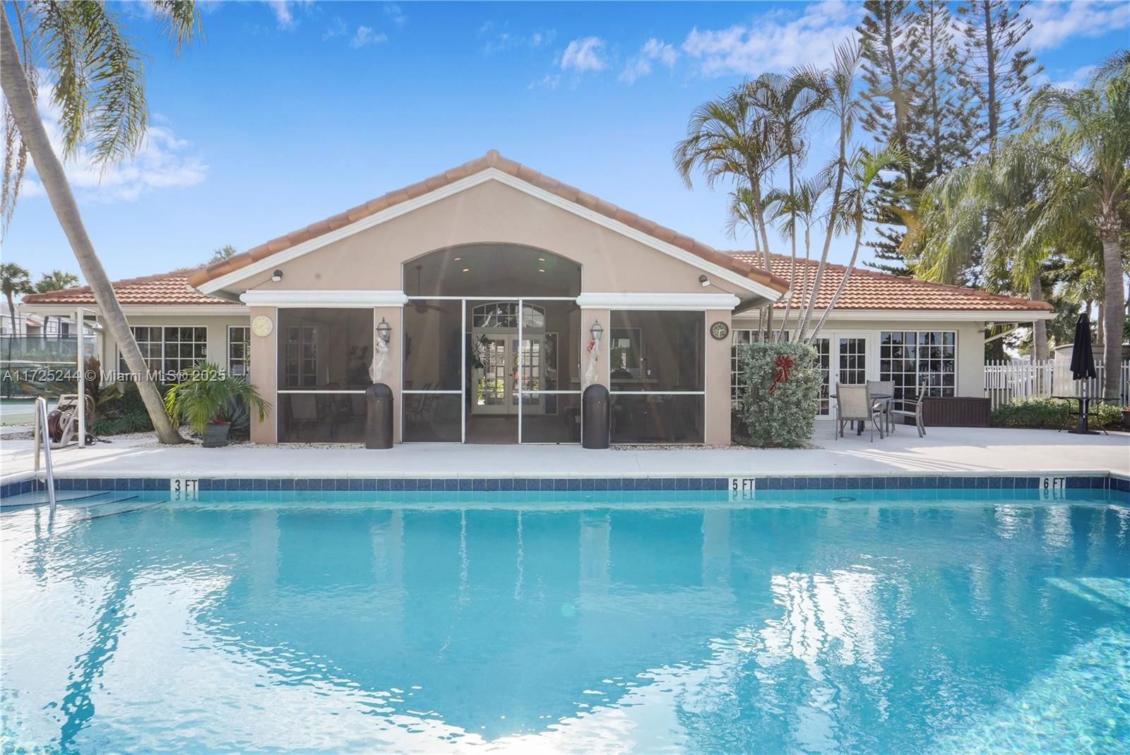 Real estate property located at 600 Executive Center Dr #111, Palm Beach, Lake Place Condo, West Palm Beach, FL