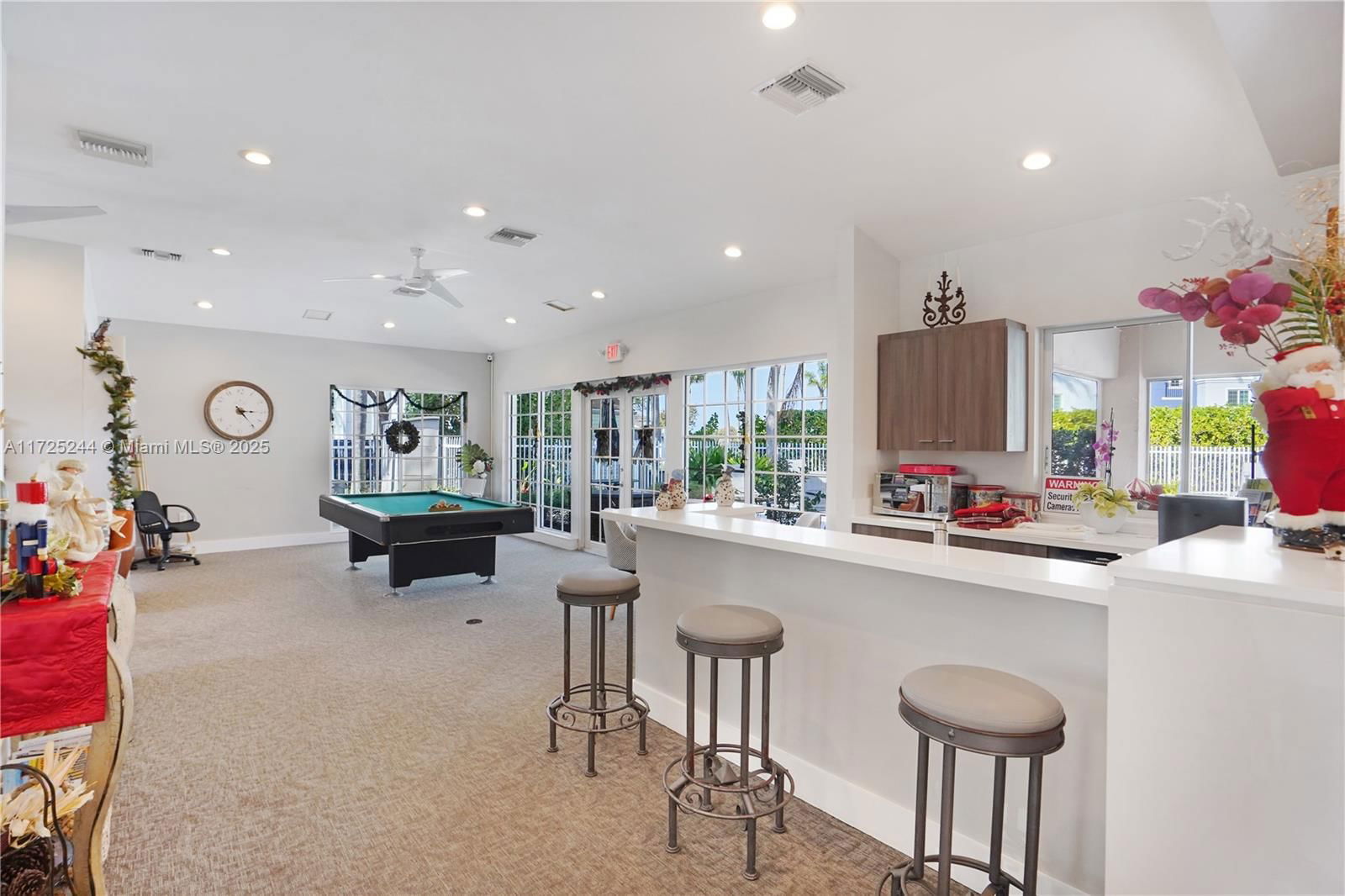 Real estate property located at 600 Executive Center Dr #111, Palm Beach, Lake Place Condo, West Palm Beach, FL