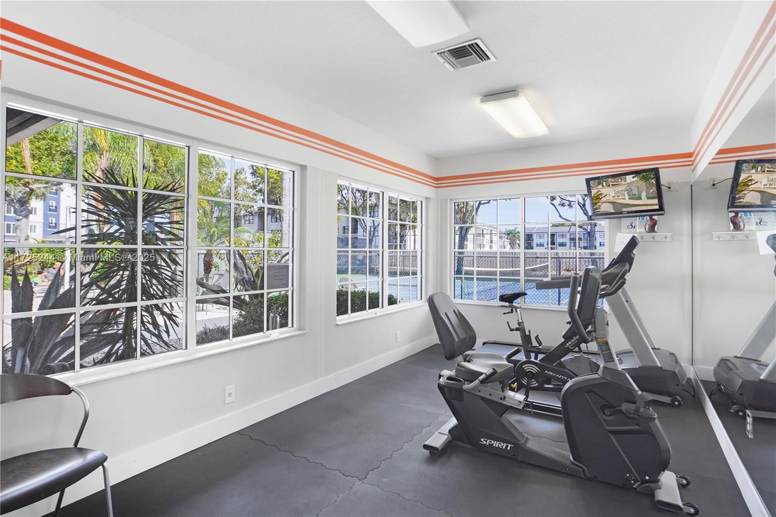 Real estate property located at 600 Executive Center Dr #111, Palm Beach, Lake Place Condo, West Palm Beach, FL