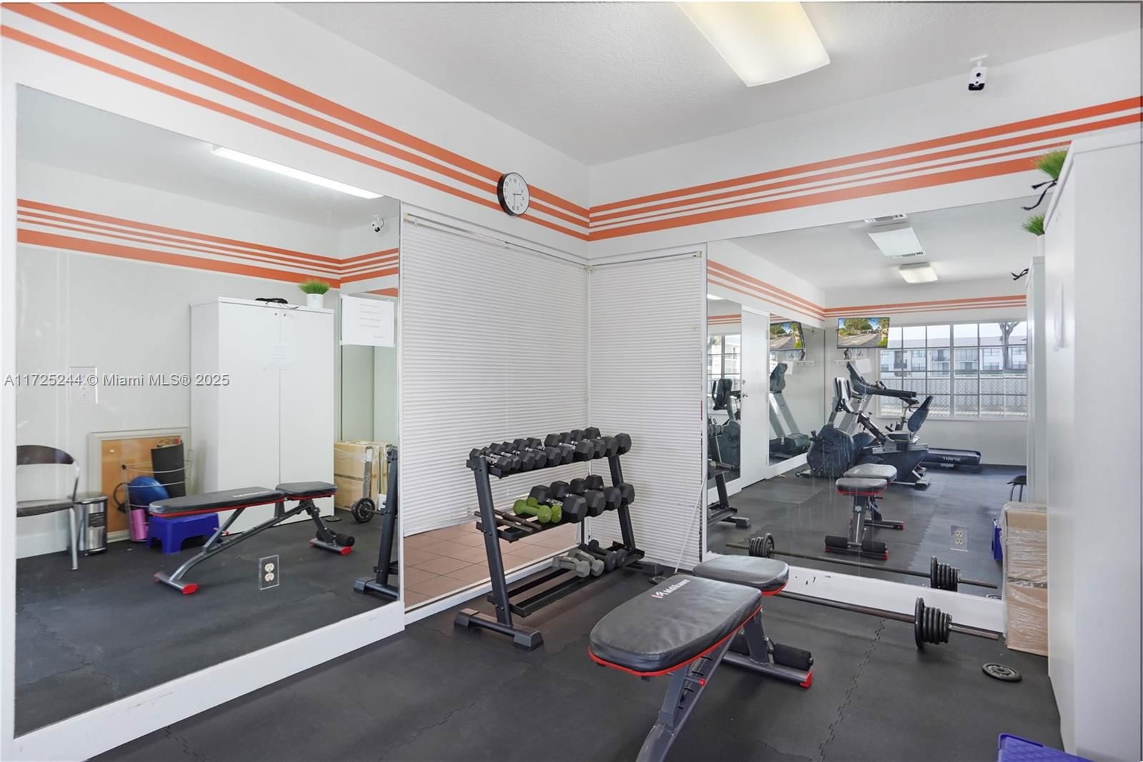 Real estate property located at 600 Executive Center Dr #111, Palm Beach, Lake Place Condo, West Palm Beach, FL