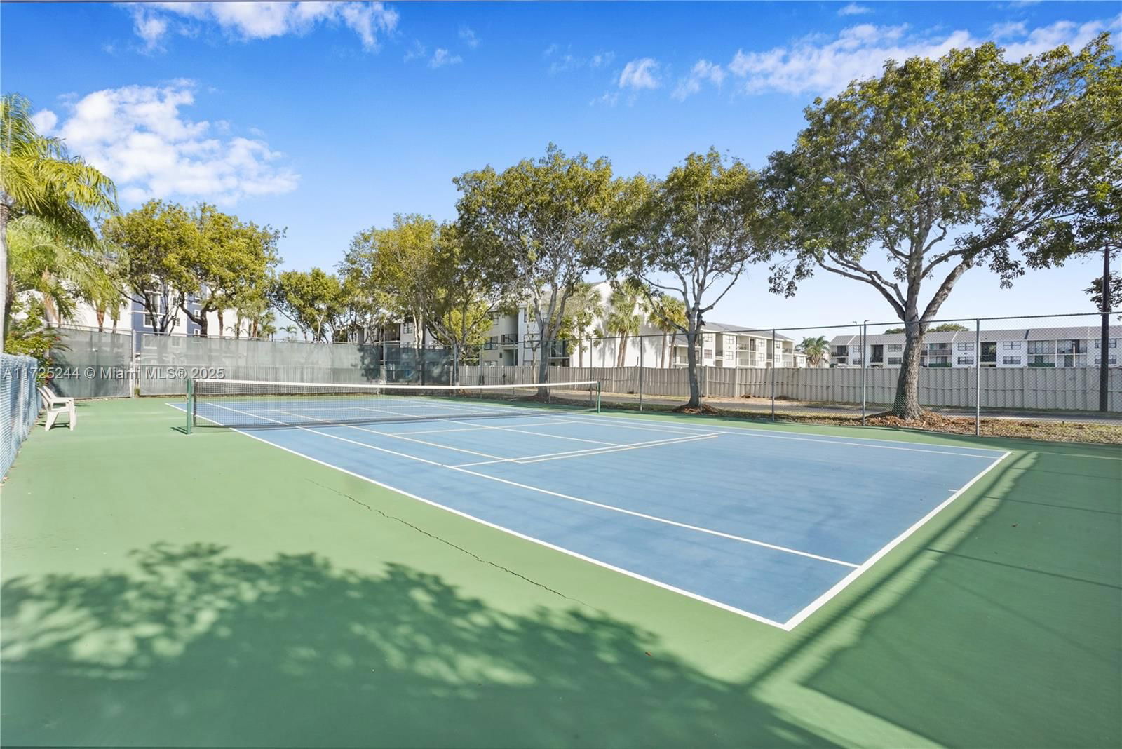 Real estate property located at 600 Executive Center Dr #111, Palm Beach, Lake Place Condo, West Palm Beach, FL