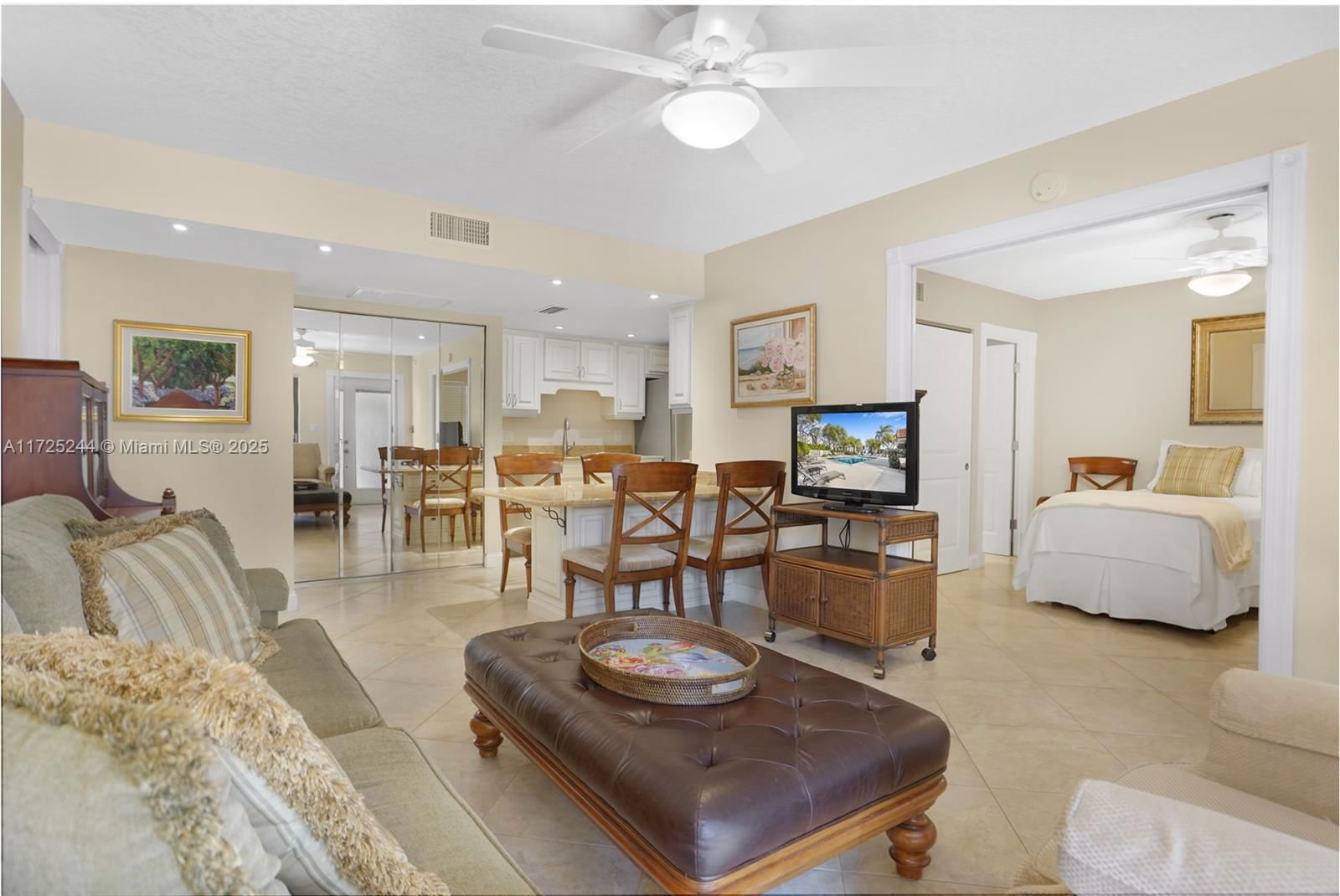 Real estate property located at 600 Executive Center Dr #111, Palm Beach, Lake Place Condo, West Palm Beach, FL