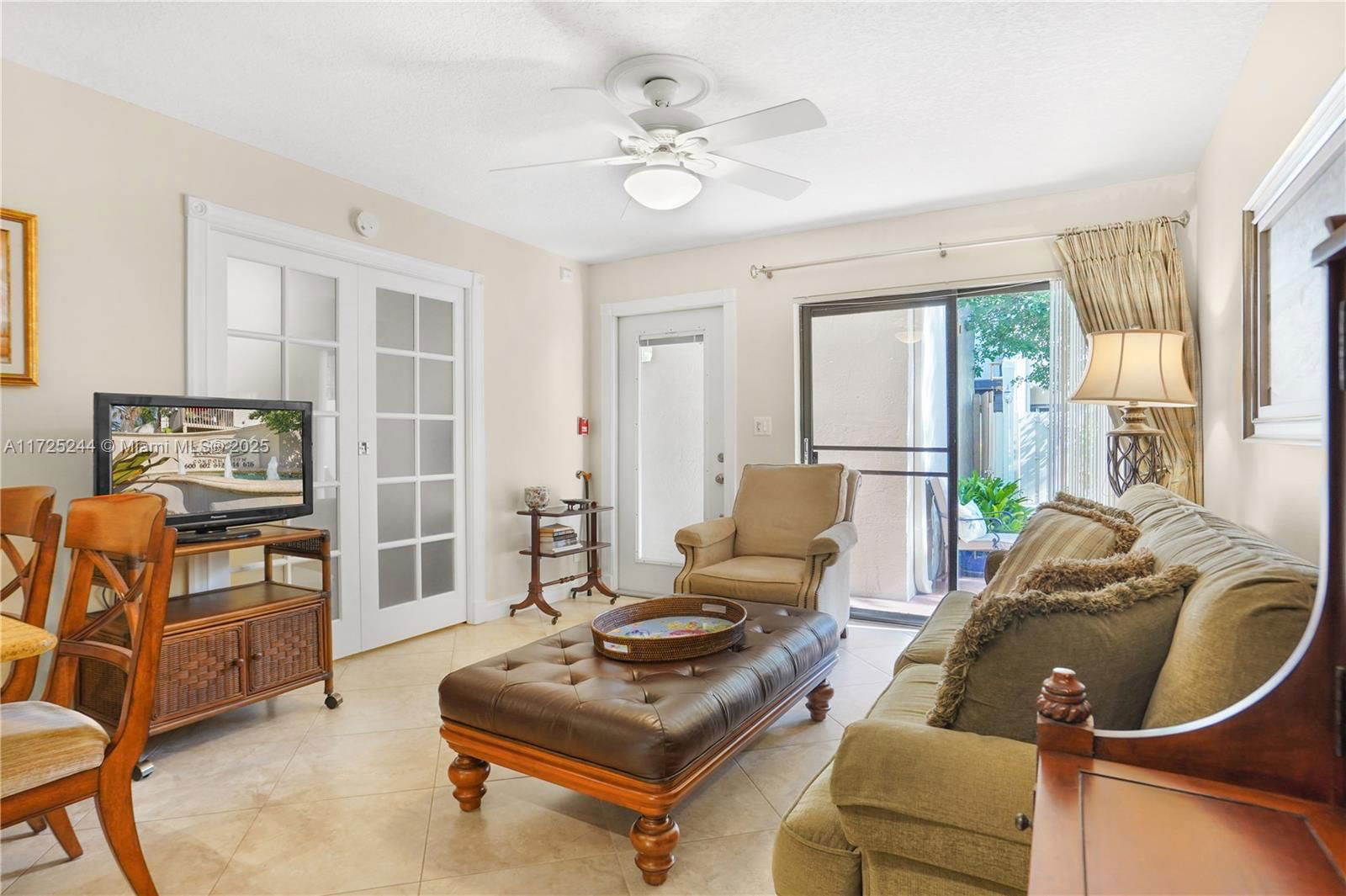 Real estate property located at 600 Executive Center Dr #111, Palm Beach, Lake Place Condo, West Palm Beach, FL