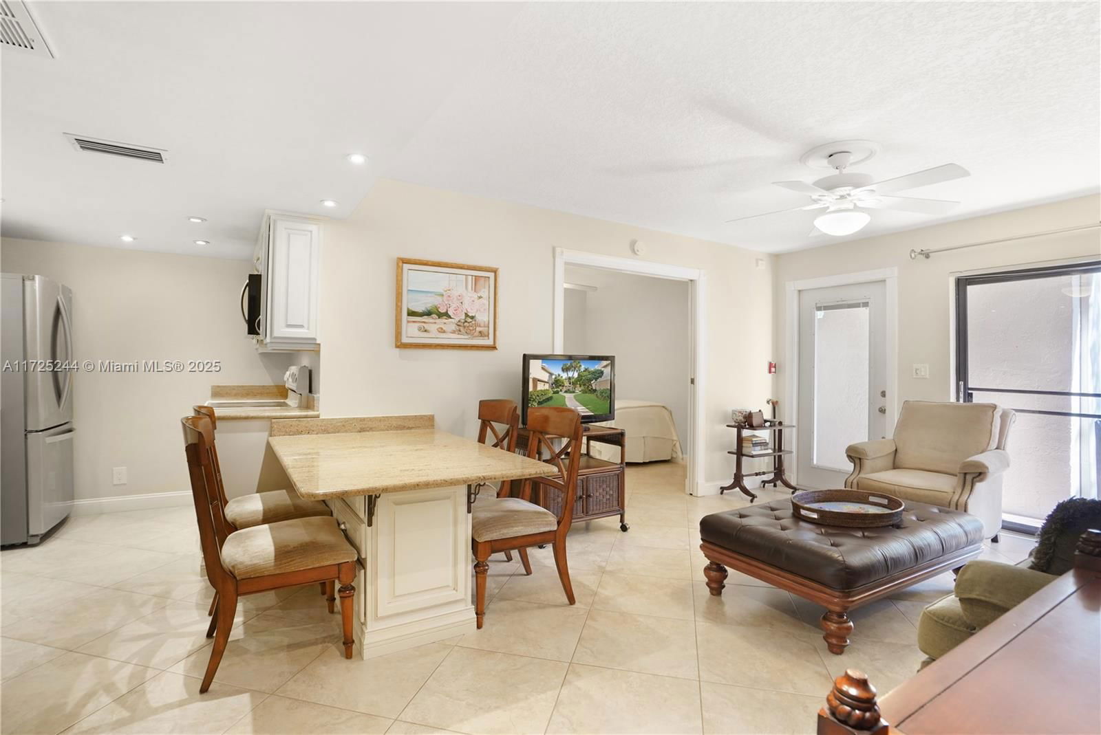 Real estate property located at 600 Executive Center Dr #111, Palm Beach, Lake Place Condo, West Palm Beach, FL