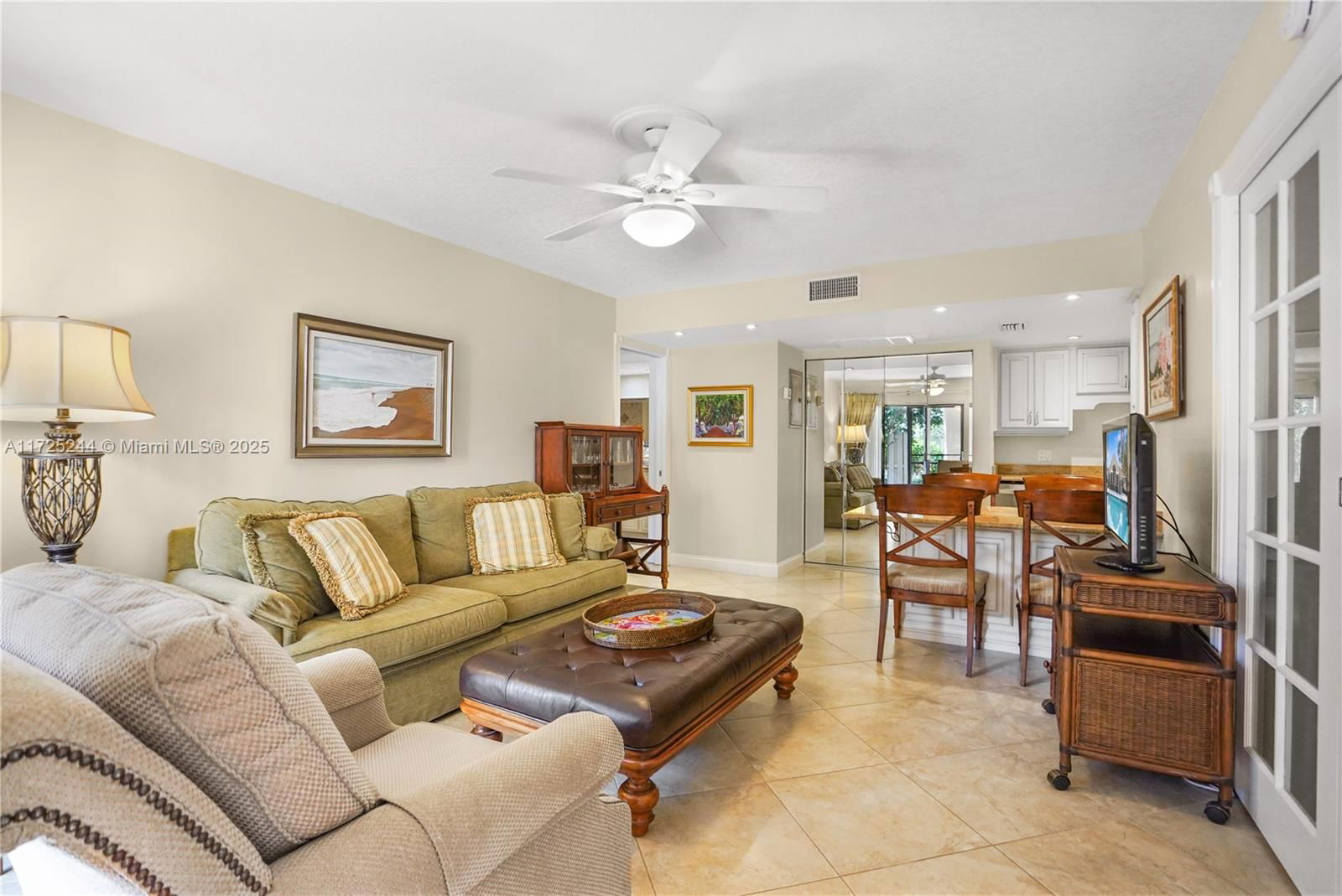 Real estate property located at 600 Executive Center Dr #111, Palm Beach, Lake Place Condo, West Palm Beach, FL