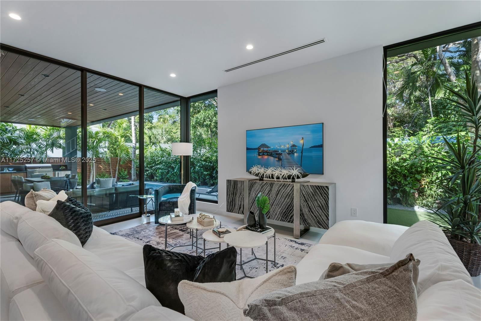 Real estate property located at 3025 Aviation Ave, Miami-dade, Babbitt & Bates, Miami, FL
