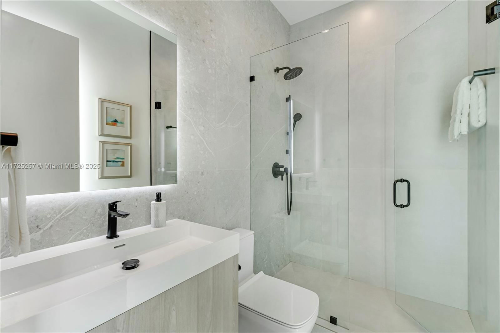 Real estate property located at 3025 Aviation Ave, Miami-dade, Babbitt & Bates, Miami, FL
