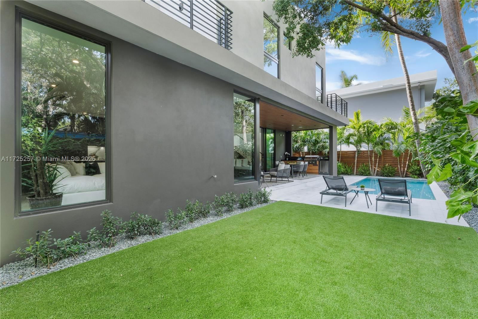 Real estate property located at 3025 Aviation Ave, Miami-dade, Babbitt & Bates, Miami, FL