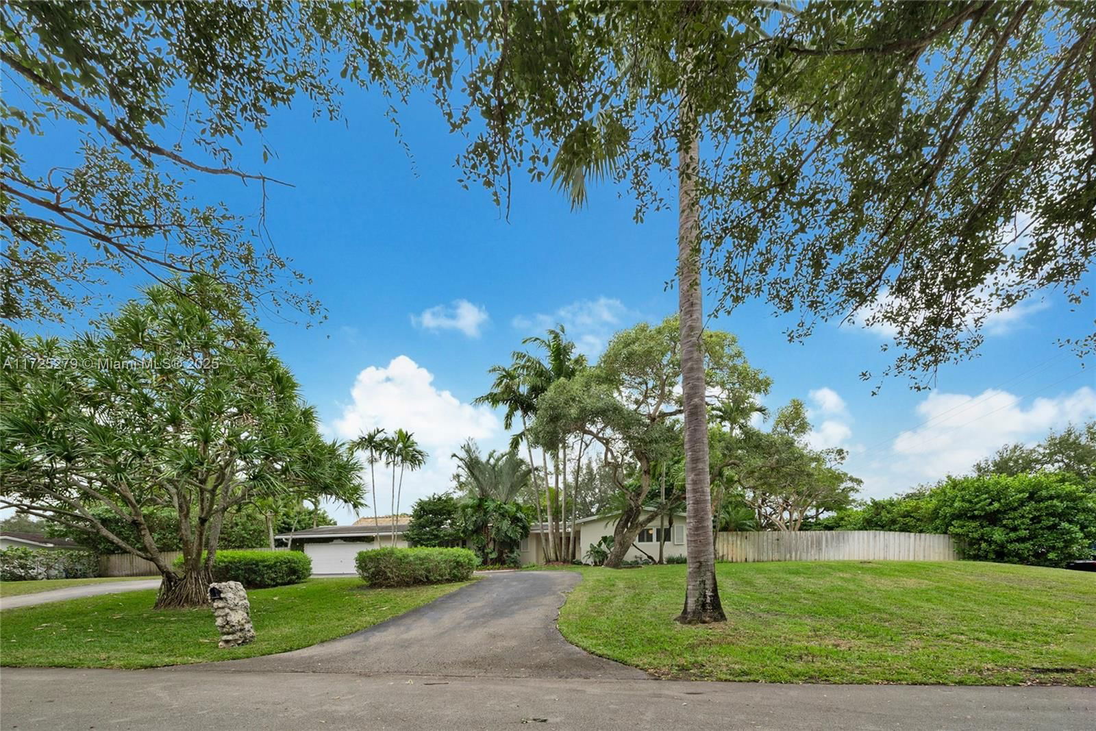 Real estate property located at 8290 99th St, Miami-dade, Forest Hill Ests 1st Addn, Miami, FL