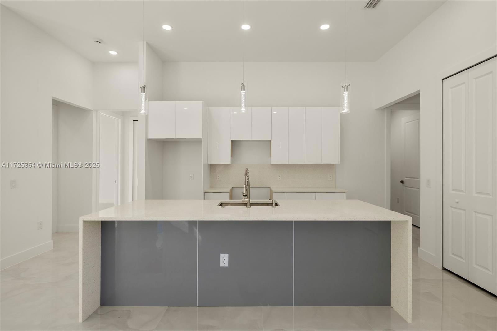 Real estate property located at 1804 Roosevelt, Lee, Lehigh Acres, Lehigh Acres, FL