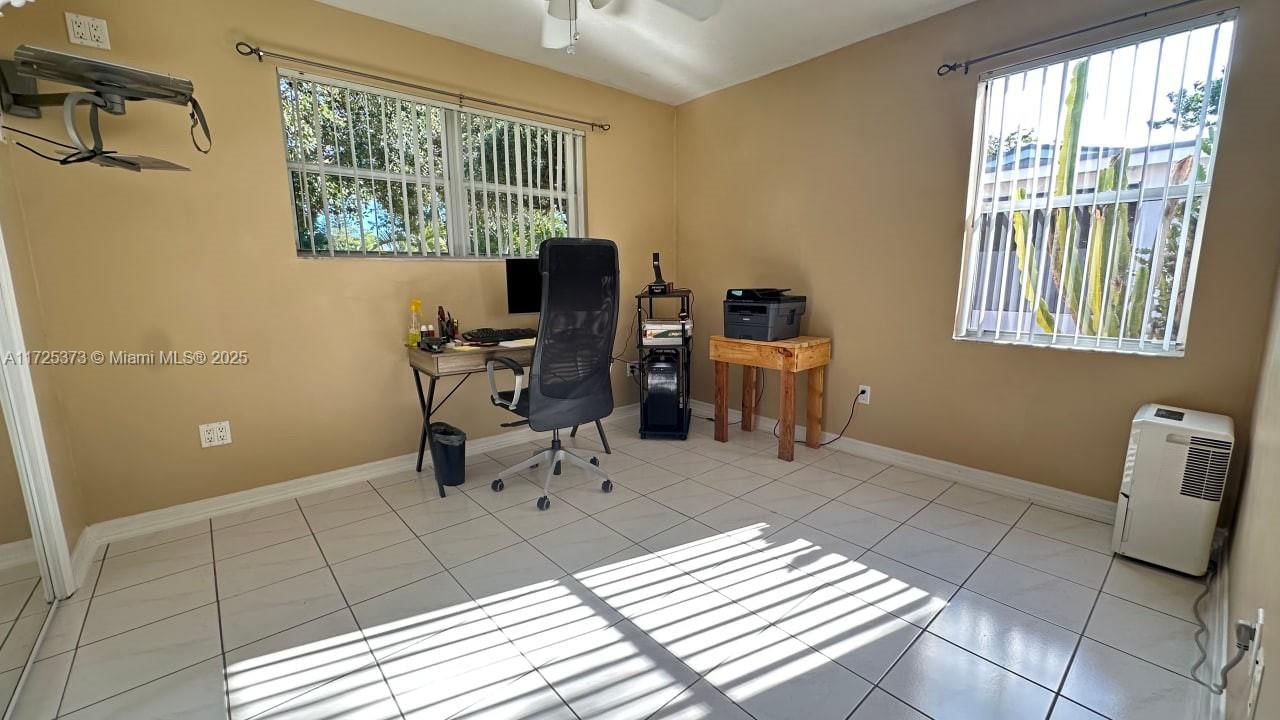 Real estate property located at 9271 Martinique Dr, Miami-dade, Pine Tree Manor Sec 2, Cutler Bay, FL